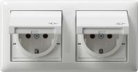 Gira 1158 03 Розетка SCHUKO 2-местн. 16 A 250 В ~ с откидной крышкой, в комплекте с набором уплотнителей IP44 
и установочную рамку Standard 55