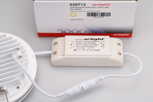 Оборудование Arlight 020712 Светодиодная панель LTD-135SOL-20W Warm White (Arlight, IP44 Пластик, 3 года) по выгодной цене. Купить в Москве со скидкой.