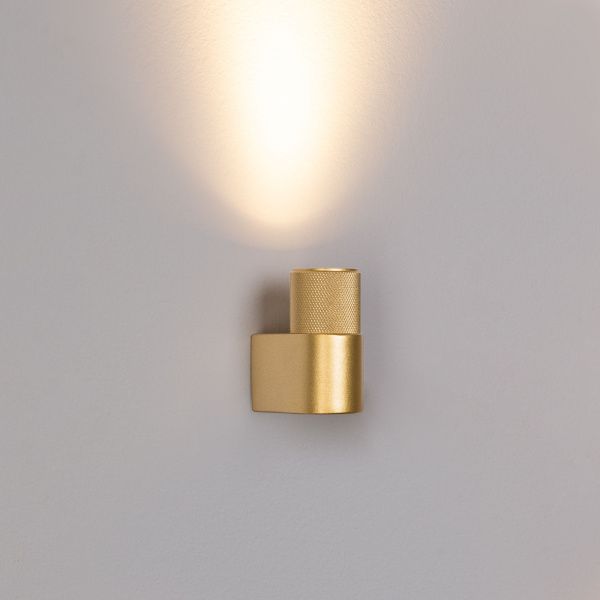 Оборудование Arlight 035542 Светильник SP-SPICY-WALL-MINI-S60x39-3W Warm3000 (GD, 40 deg, 230V) (Arlight, IP20 Металл, 3 года) по выгодной цене. Купить в Москве со скидкой.